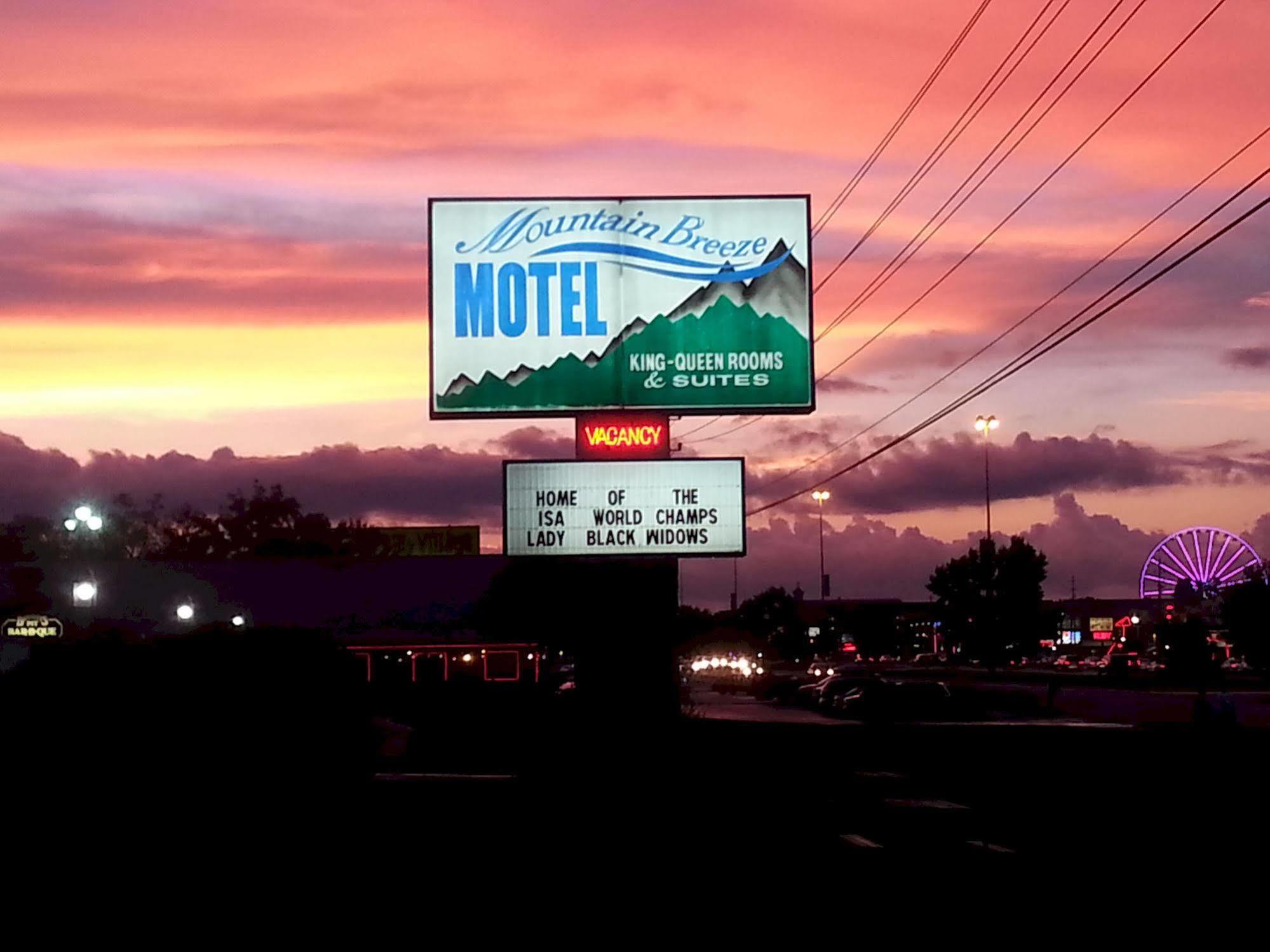 Mountain Breeze Motel Pigeon Forge Exterior photo