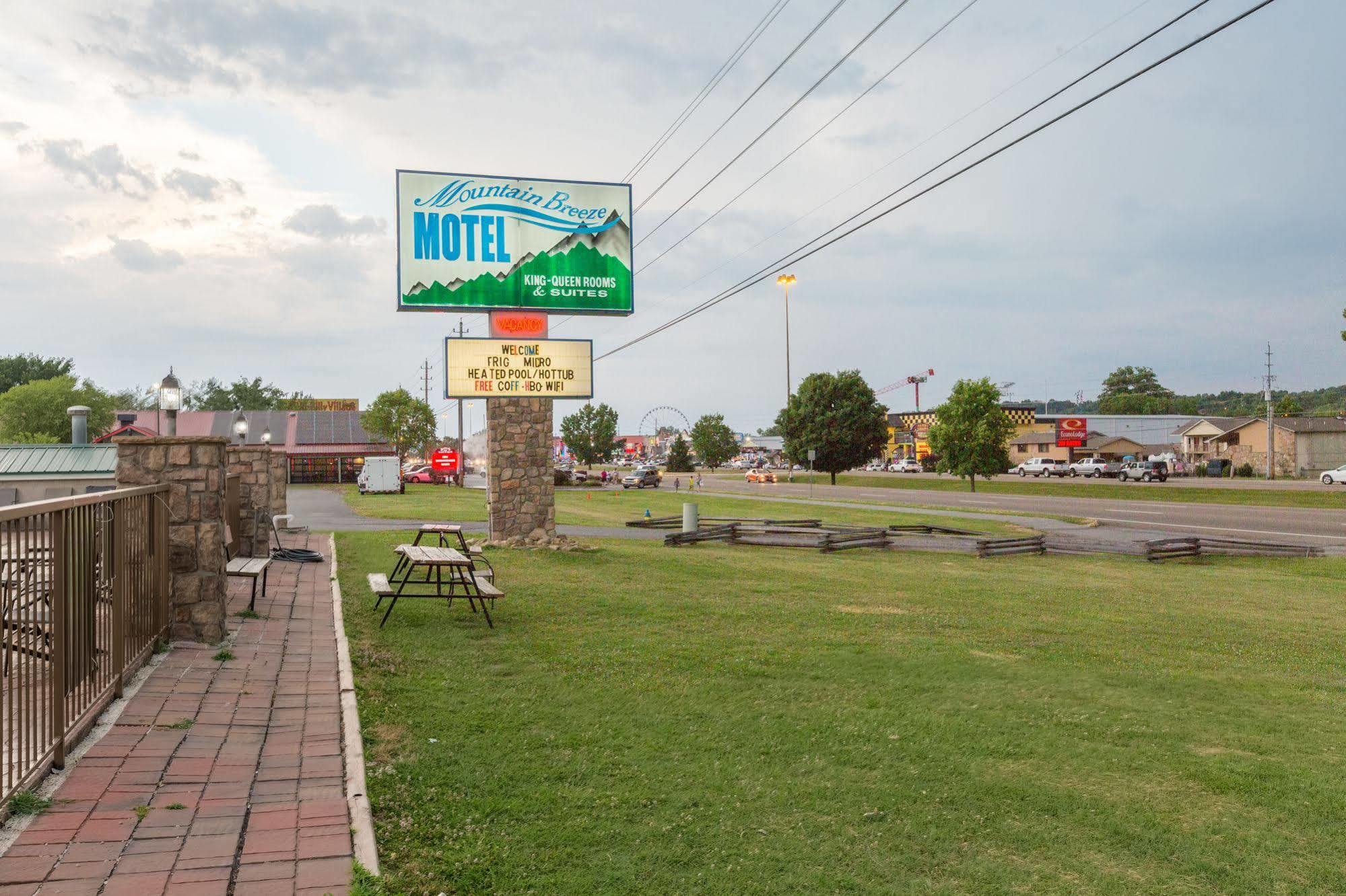 Mountain Breeze Motel Pigeon Forge Exterior photo